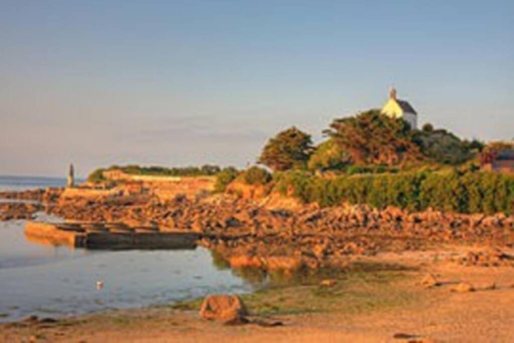 Kermaravel, le petit manoir en bord de mer. Saint-Pol-de-Léon Eksteriør billede